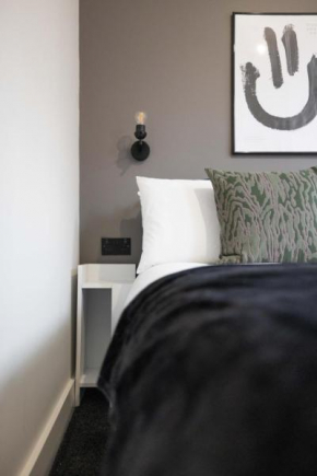 Queens Spacious 3 BDR & 2 BDR by Citygo Apartments